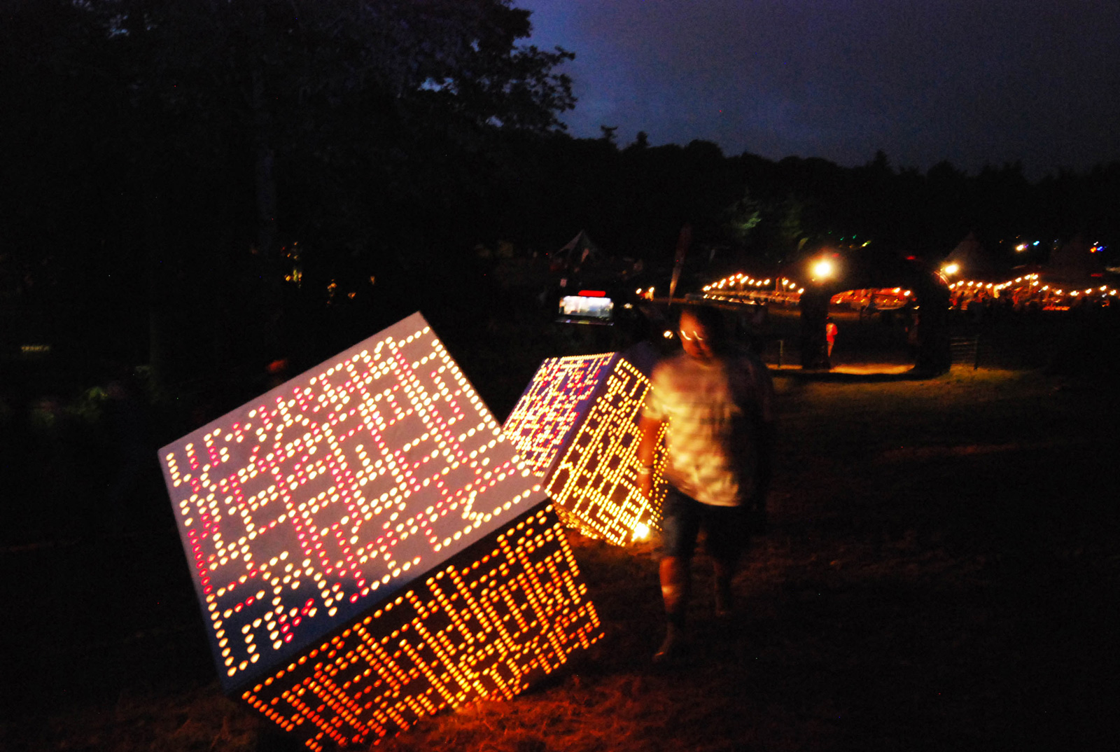 Raphael Daden | Light Sculpture Acrylic LED | Latitude Festival